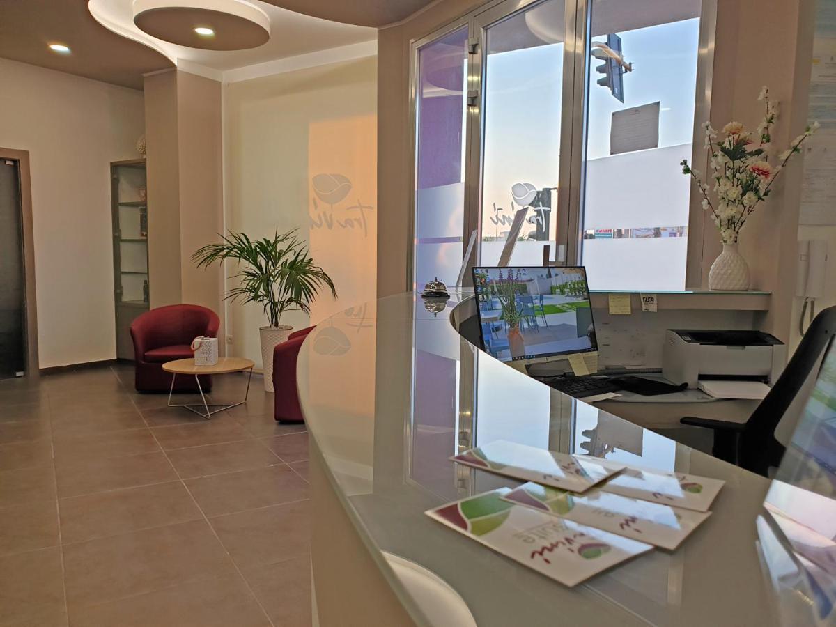 Travini Hotel Residence มาร์ซาลา ภายนอก รูปภาพ